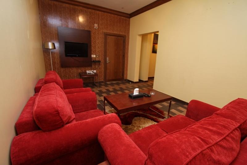 Raoum Inn Arar Exterior photo