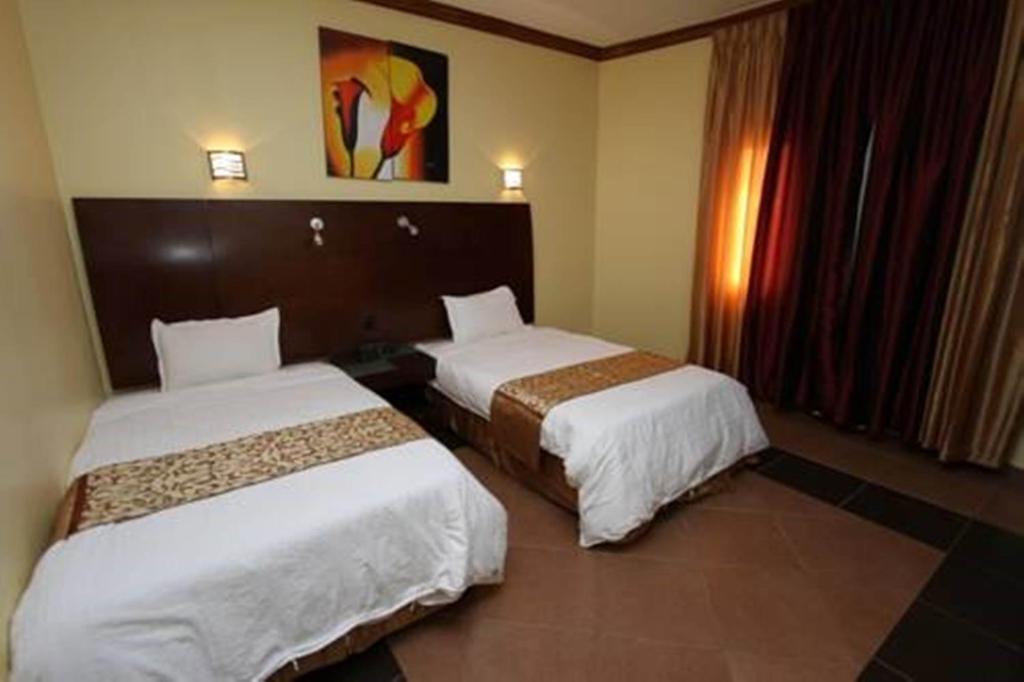 Raoum Inn Arar Exterior photo